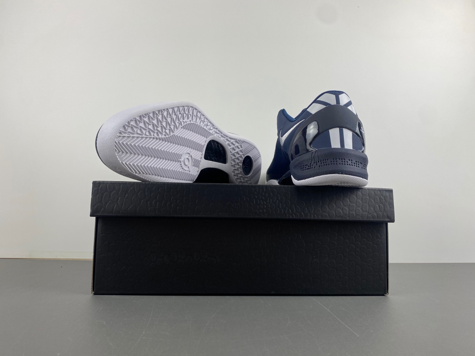 nike kobe 8 protro "college navy" hf9550-400