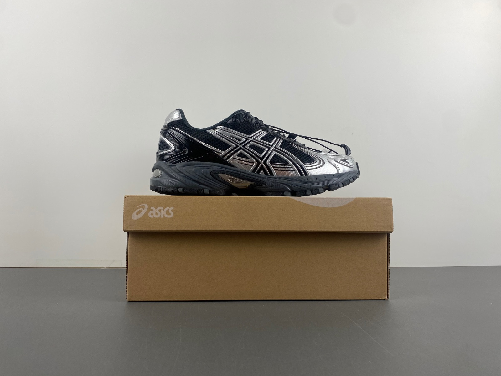 As*ic*s gel-kahana tr v4 carbon black 1203a497-001