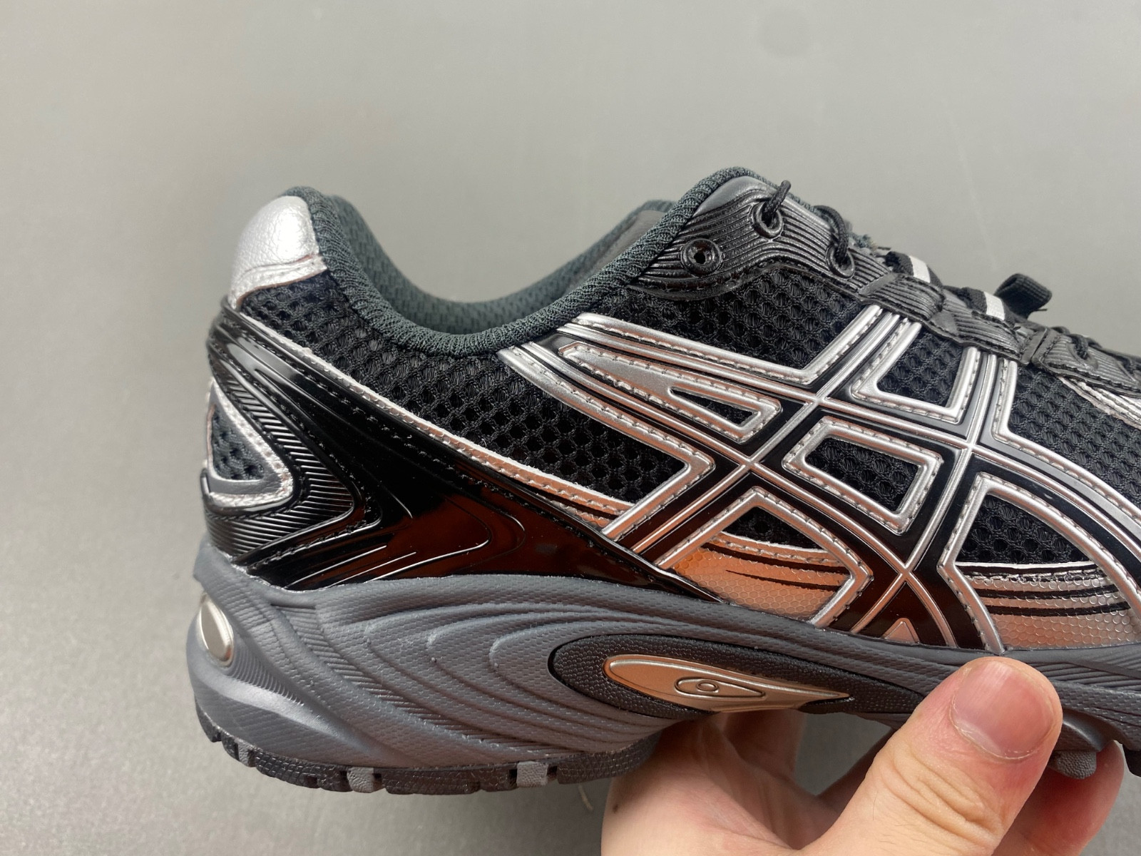 As*ic*s gel-kahana tr v4 carbon black 1203a497-001