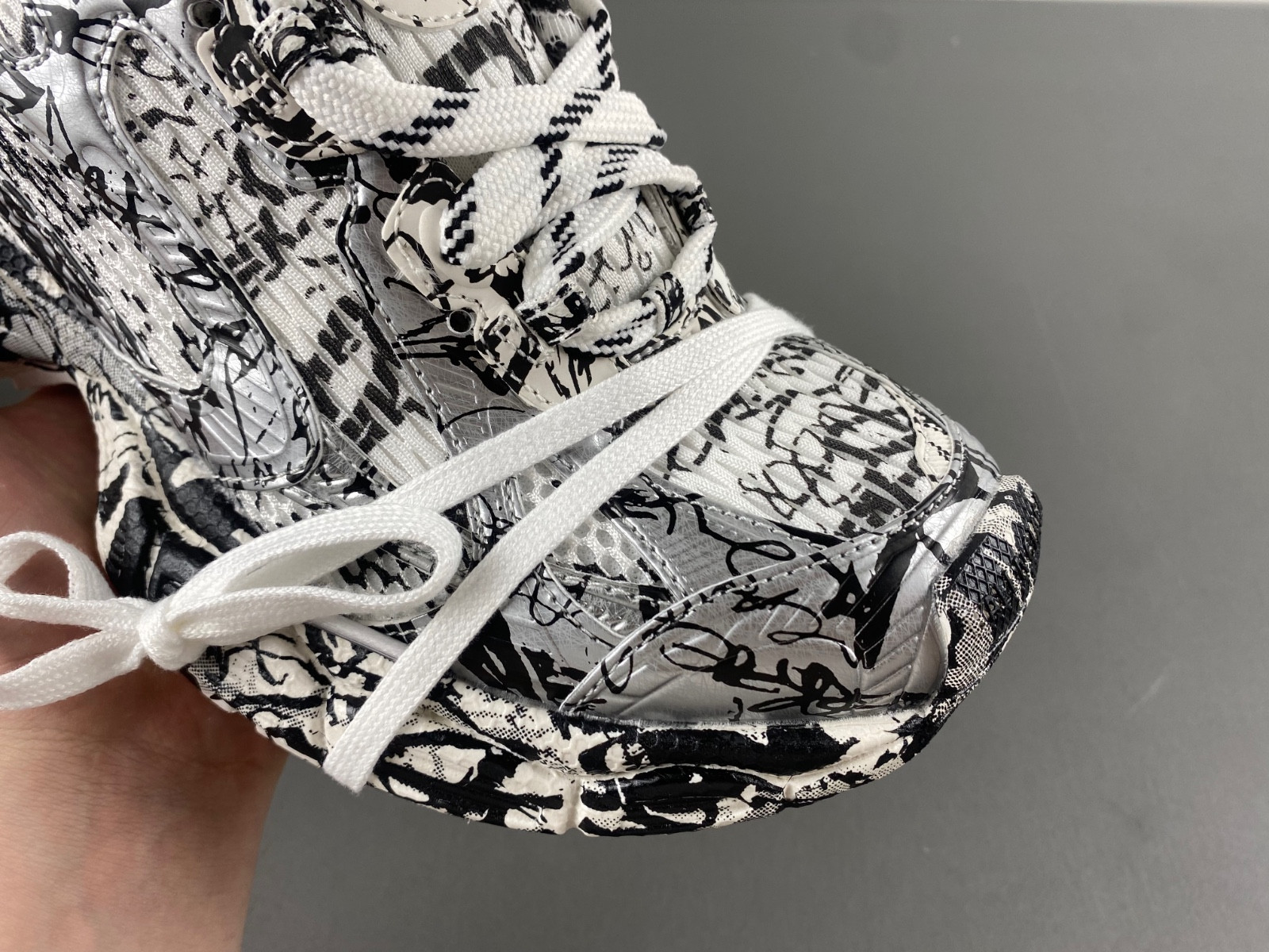Ba*len*cia*ga 3xl extreme graffiti sneaker in white/black
