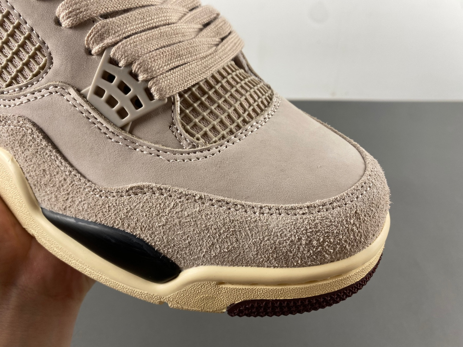 a ma maniére air jordan 4 fossil stone fz4810-200