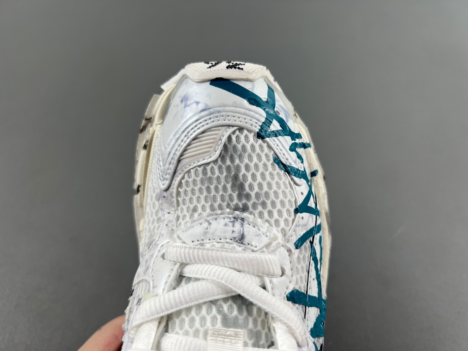 Ba*len*cia*ga runner graffiti sneaker in white/blue