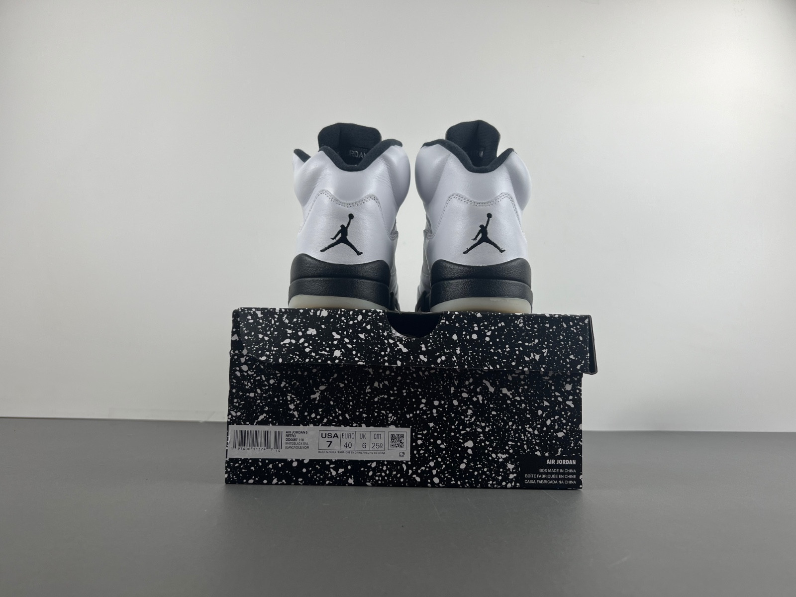 air jordan 5 white black dd0587-110