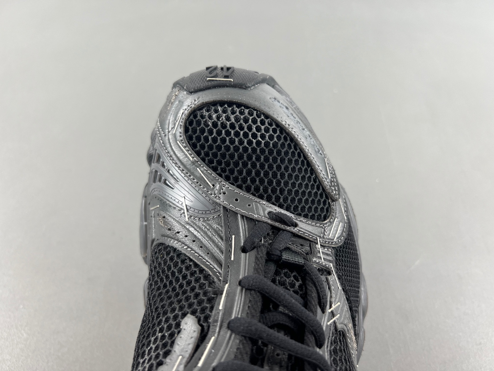 Ba*len*cia*ga stapler sneaker in black