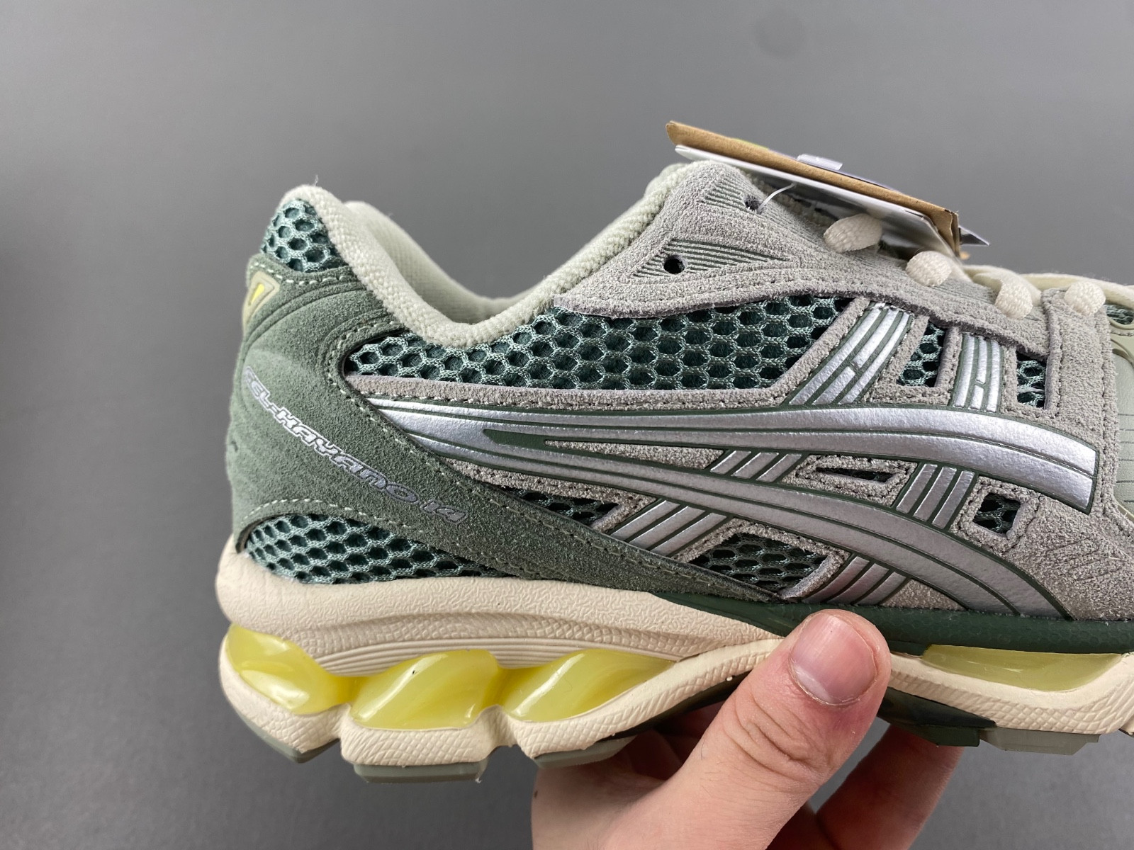 As*ic*s gel kayano 14 