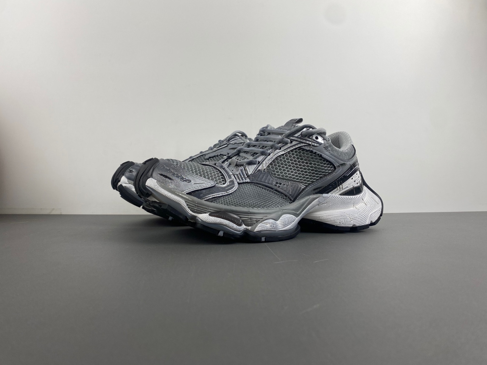 Ba*len*cia*ga stapler sneaker in grey