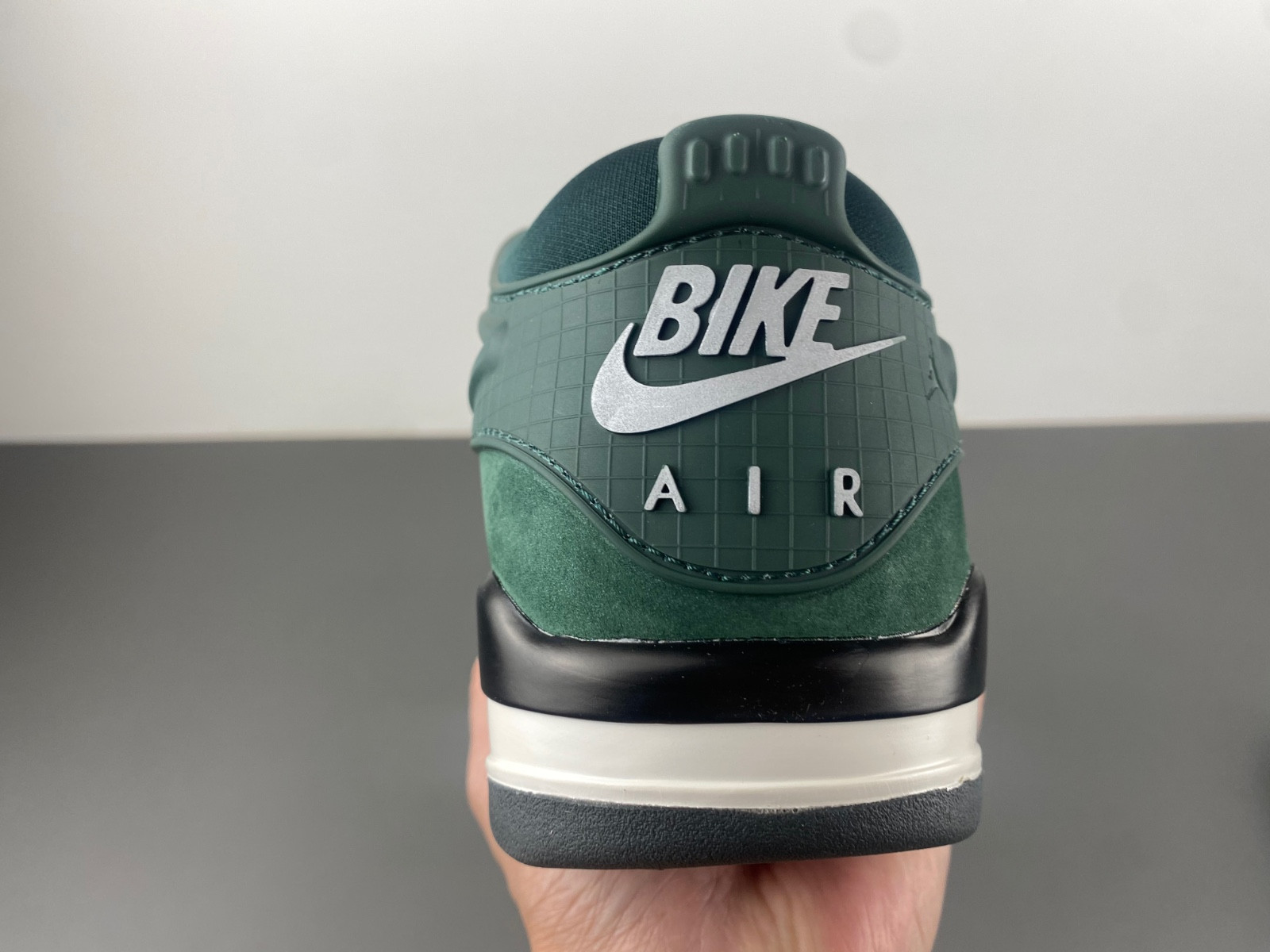 jordan 4 rm sp nigel sylvester grandma