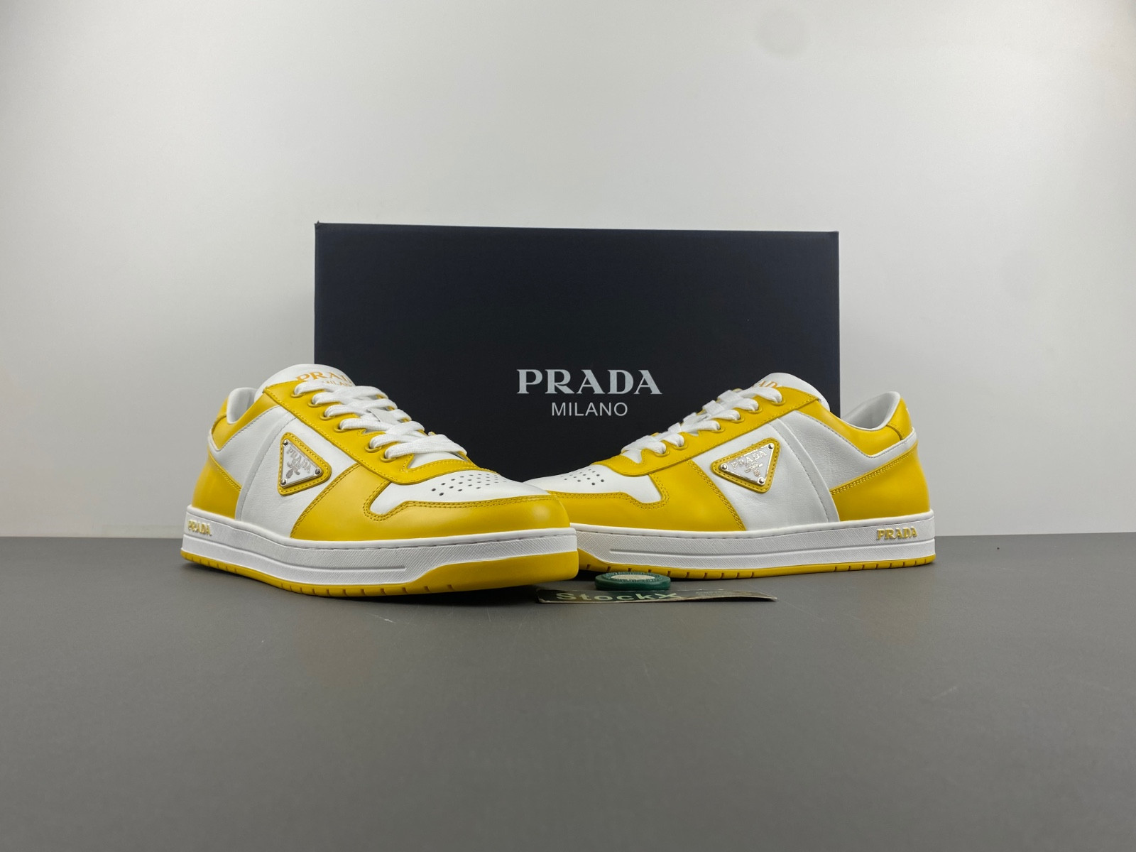 pra downtown leather sneakers