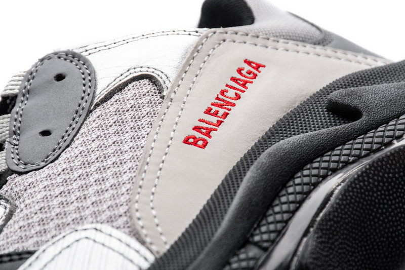 Ba*len*cia*ga triple s sliver