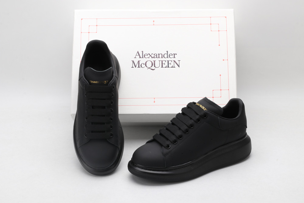 a1exa*der Mcqv*en all black