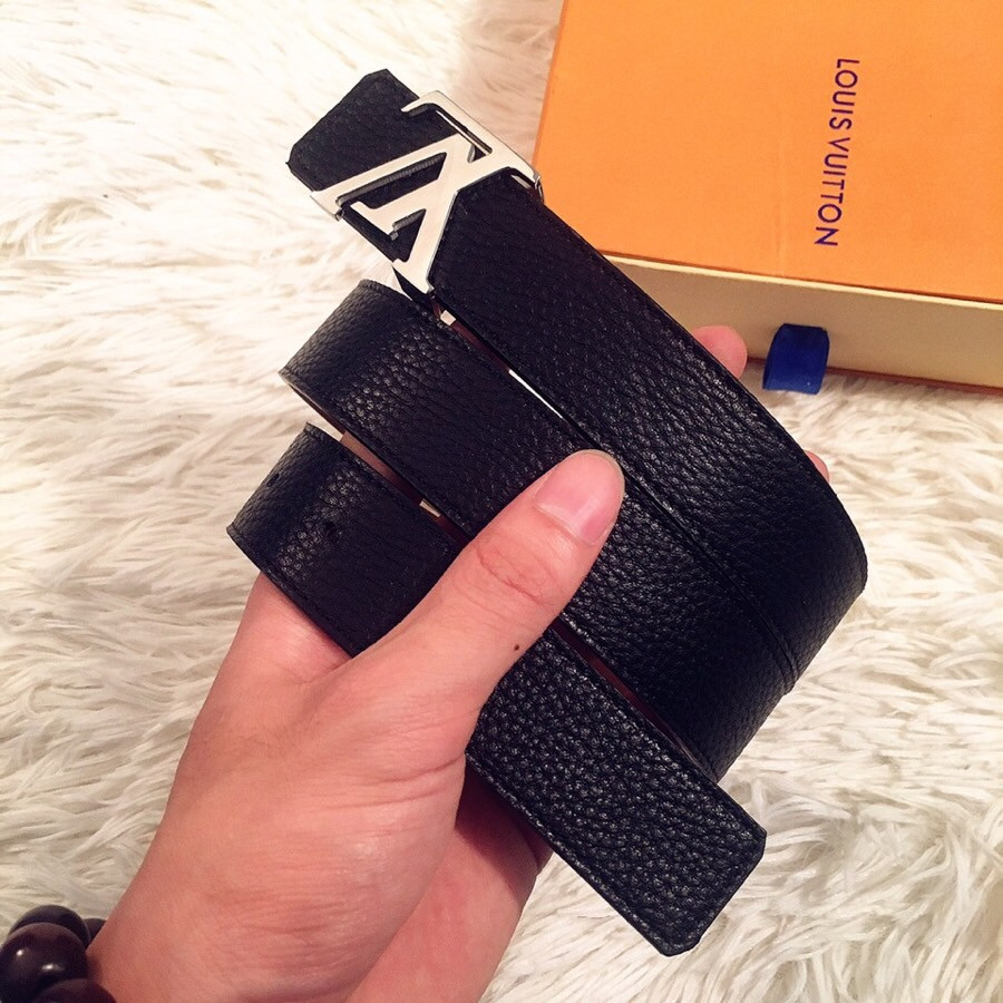 l**is V*t*n lv initiales 30mm belt m9521w