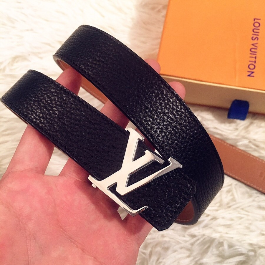 l**is V*t*n lv initiales 30mm belt m9521w