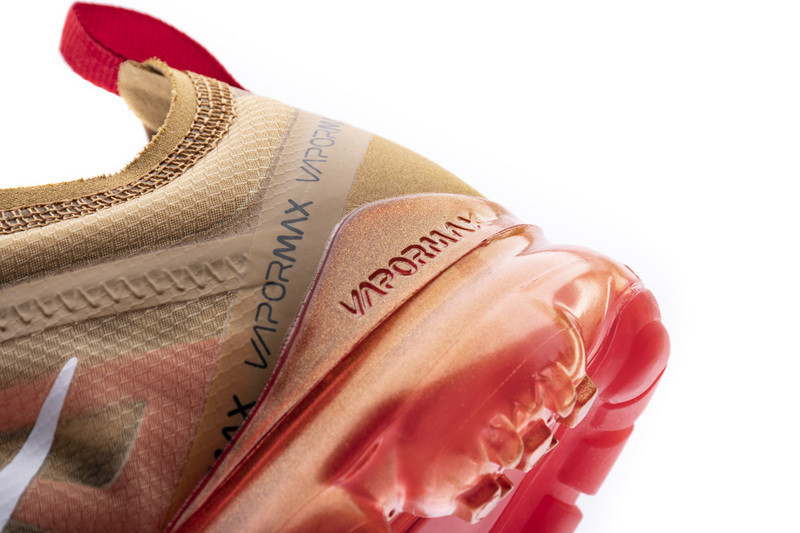 nike air vapormax 2019 club gold ember glow ar6631-701