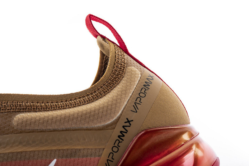 nike air vapormax 2019 club gold ember glow ar6631-701