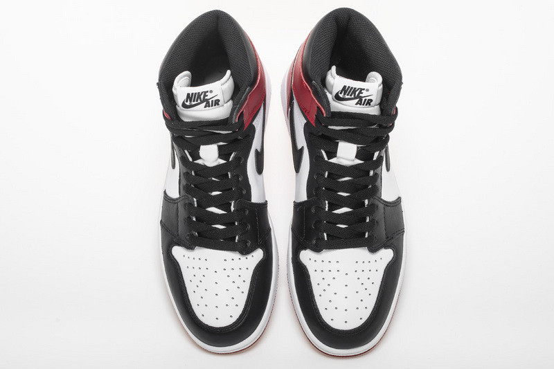 air jordan 1 retro high og black toe 555088-125