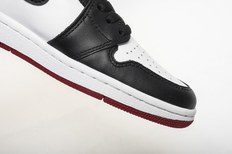 air jordan 1 retro high og black toe 555088-125