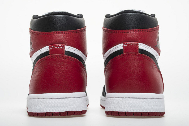 air jordan 1 retro high og black toe 555088-125