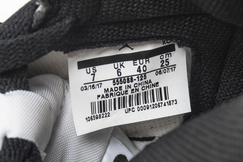 air jordan 1 retro high og black toe 555088-125