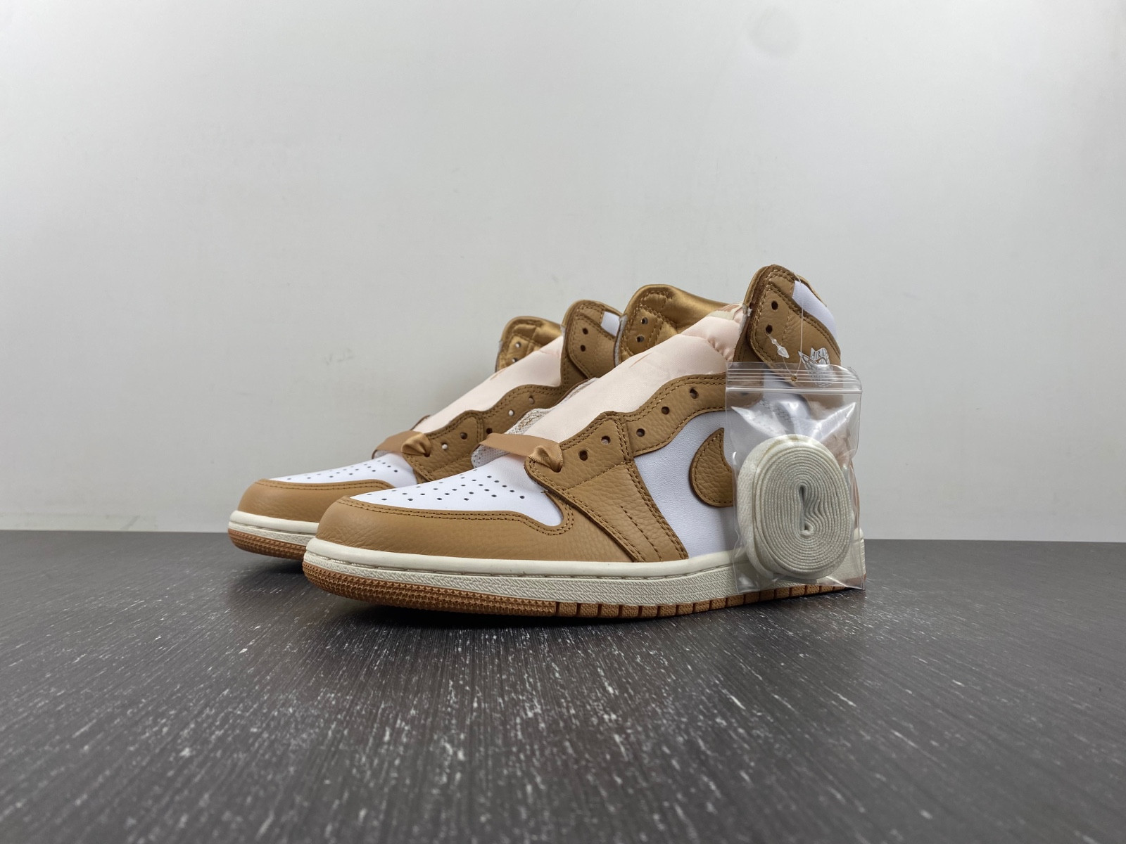 air jordan 1 retro high og "praline" fn6622-201