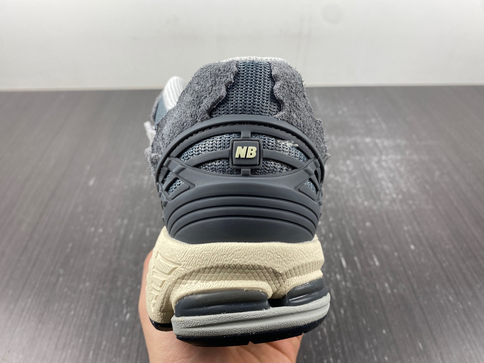 new Ba1an*e 1906d protection pack harbor grey