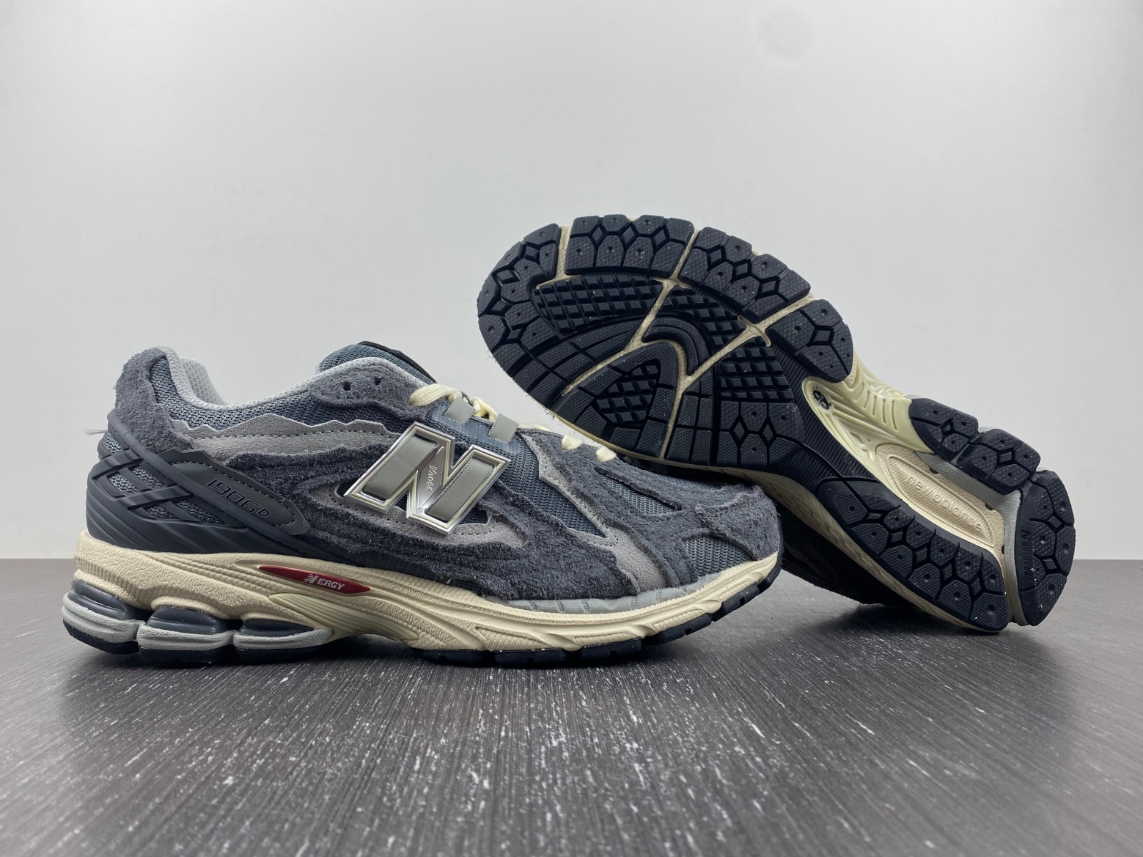 new Ba1an*e 1906d protection pack harbor grey