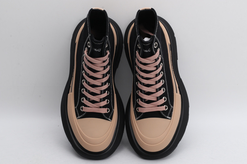 alex mcq tread slick boot in black black & brown