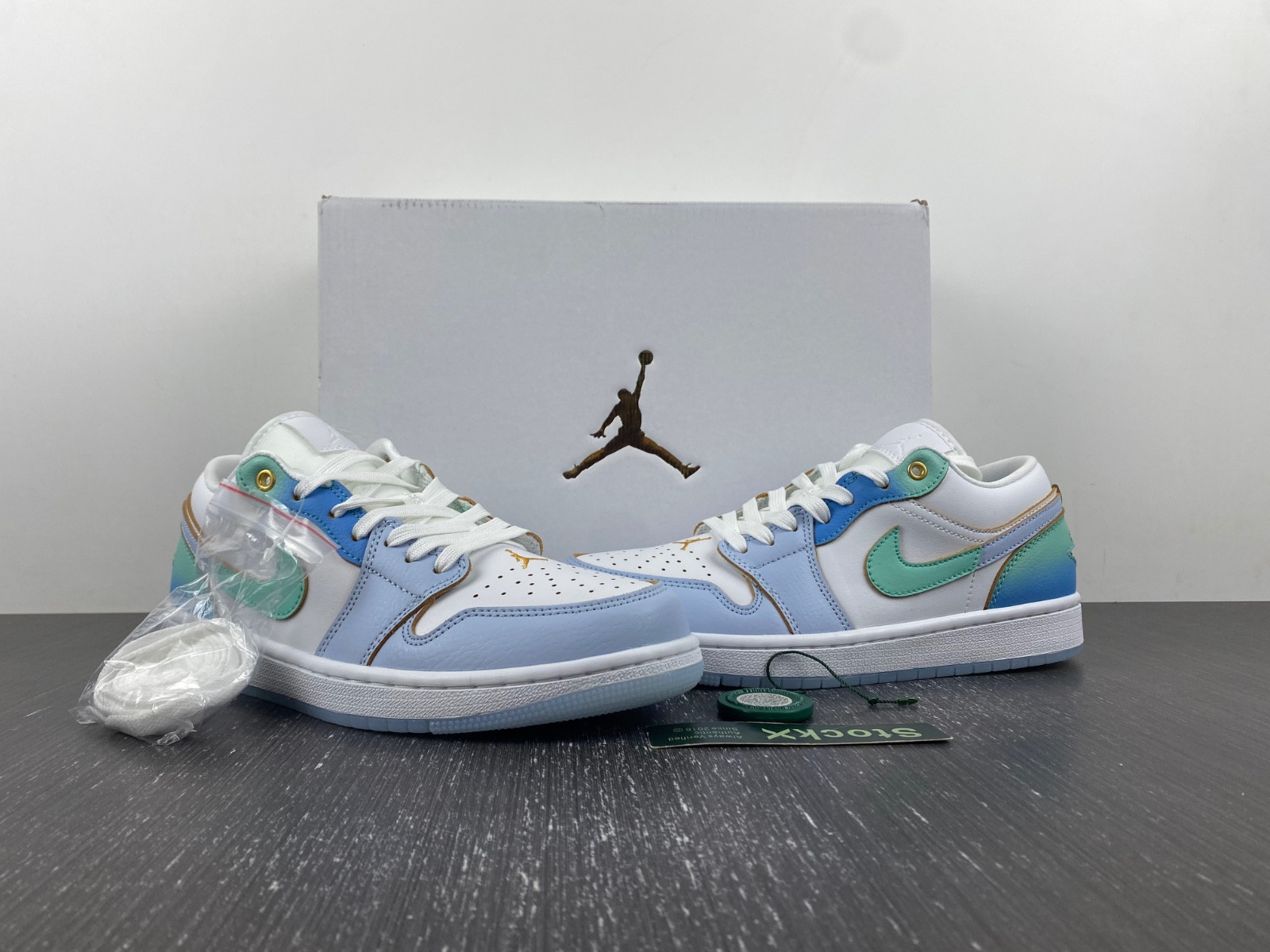 air jordan 1 low se emerald rise fn8899-131