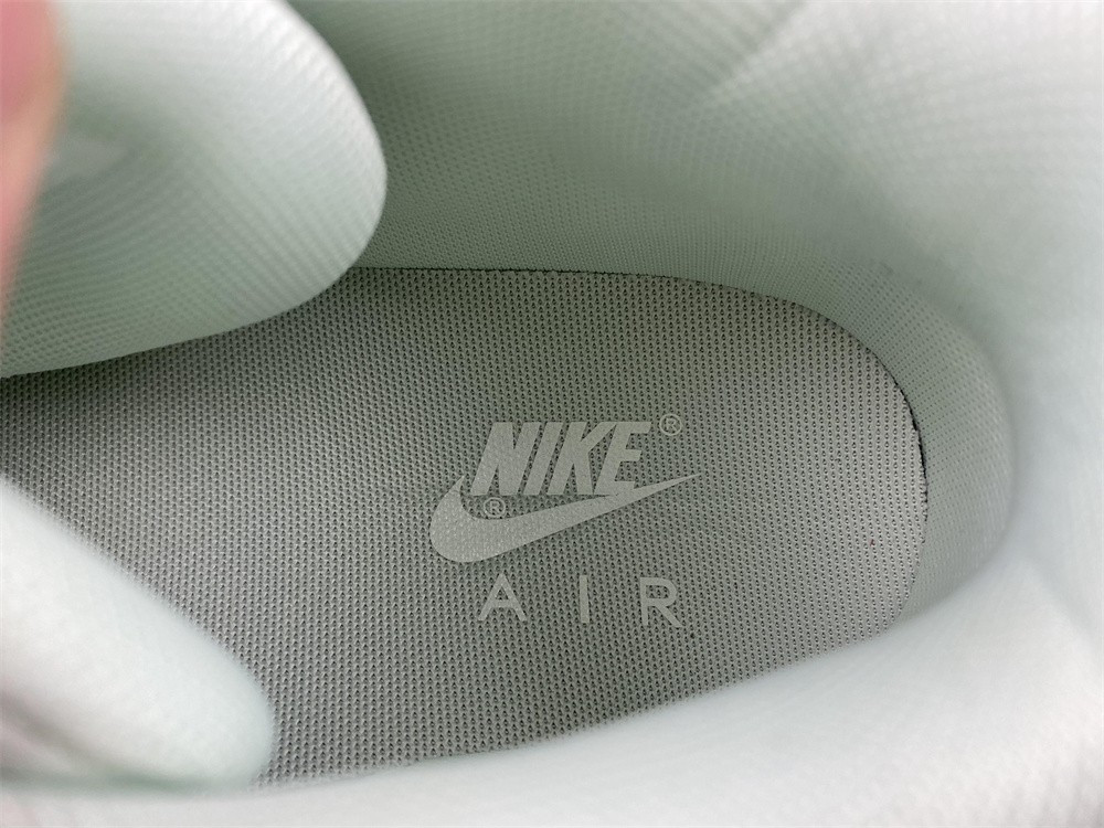 nike air more uptempo barley green (w) - 917593-300