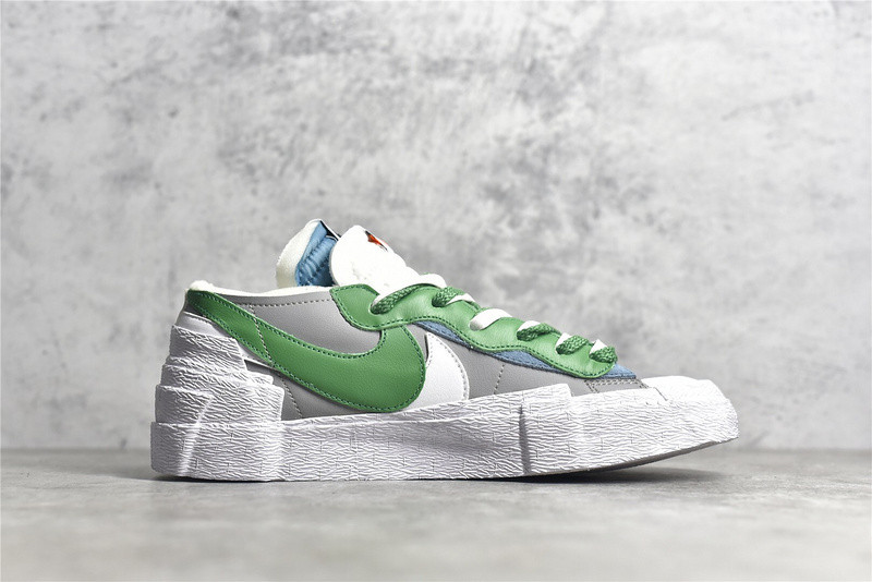 nike blazer low sacai medium grey classic green - dd1877-001