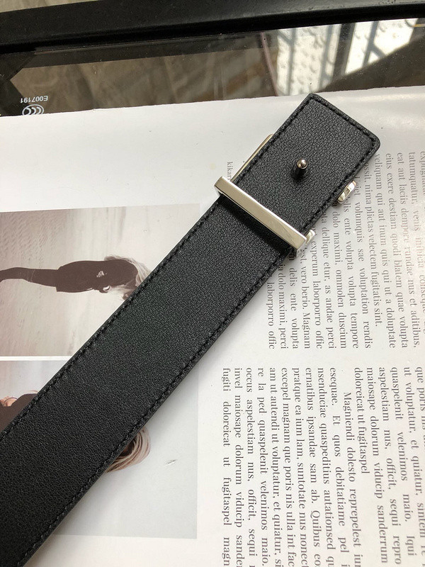 l**is V*t*n new wave 35mm belt m0078u