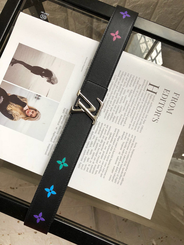 l**is V*t*n new wave 35mm belt m0078u