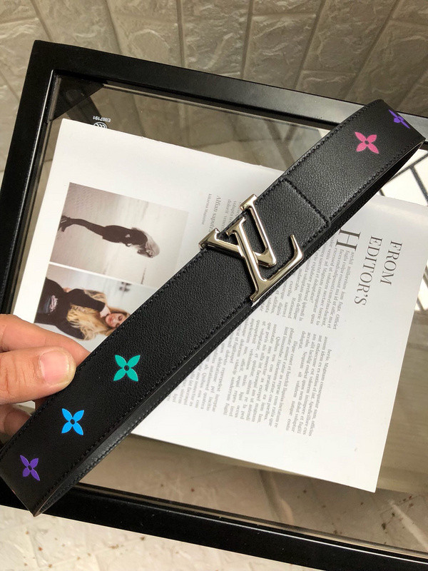 l**is V*t*n new wave 35mm belt m0078u