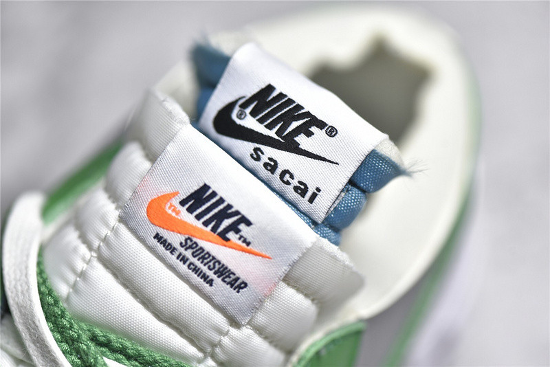 nike blazer low sacai medium grey classic green - dd1877-001