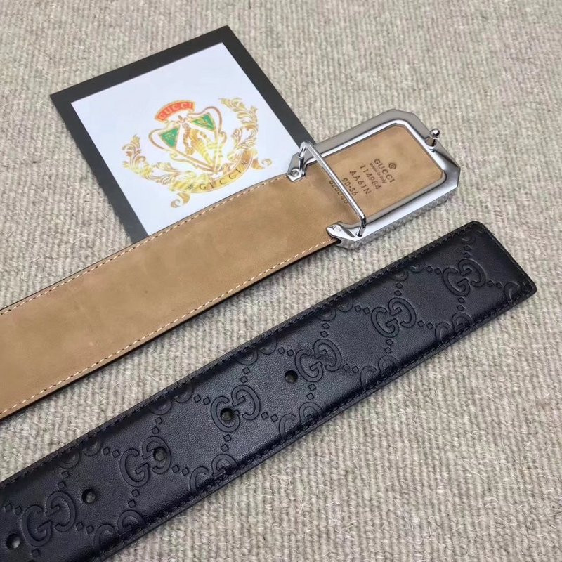 G*u*i embossed belt w12081