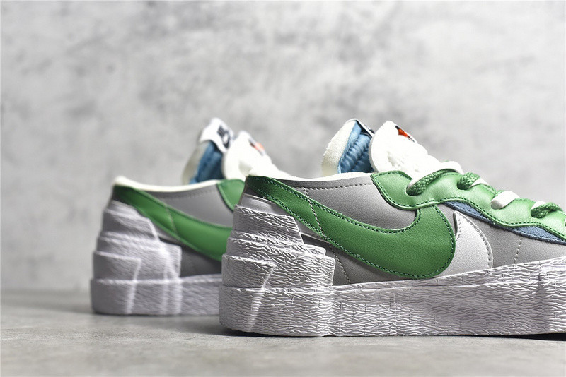 nike blazer low sacai medium grey classic green - dd1877-001