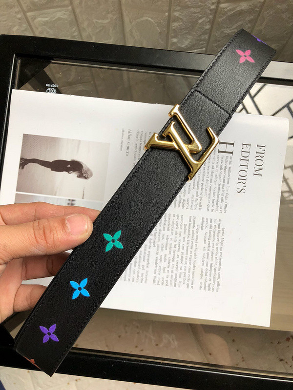 l**is V*t*n new wave 35mm belt m0078u