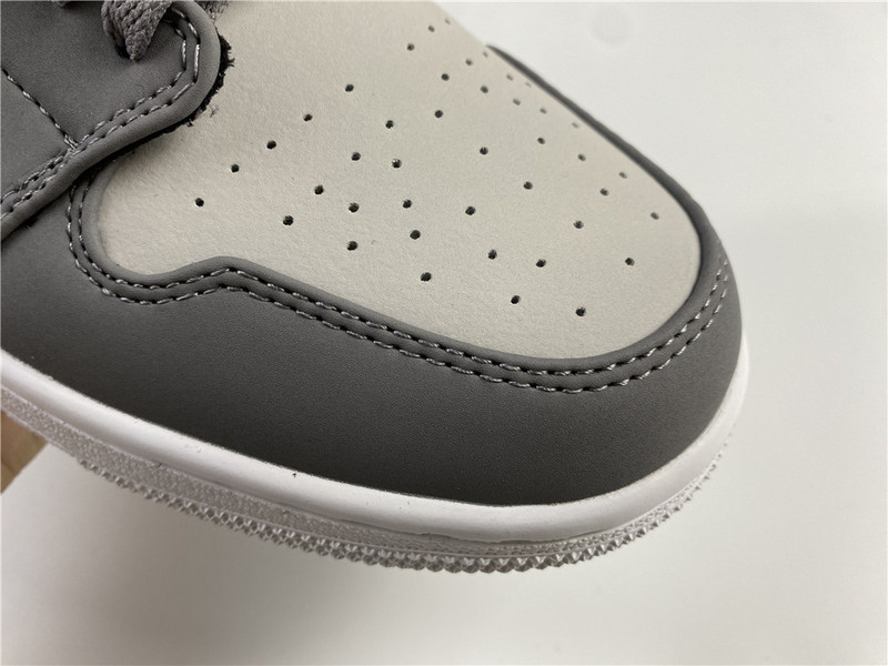 jordan 1 mid gunsmoke volt 554724-072