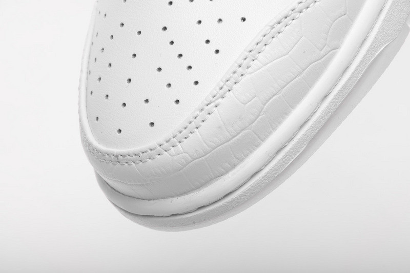 nike sb dunk low di*m*nd S*pply co white di*m*nd bv1310-100