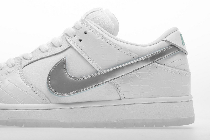 nike sb dunk low di*m*nd S*pply co white di*m*nd bv1310-100
