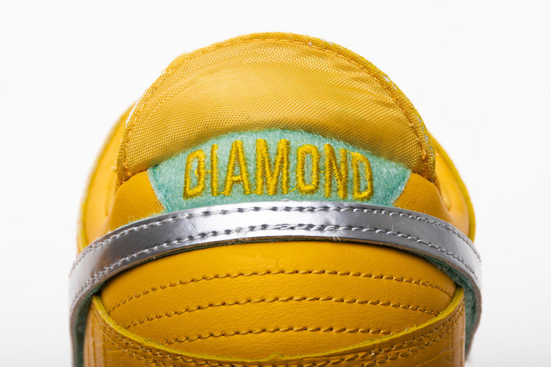 nike dunk low pro og qs canary yellow bv1310-700