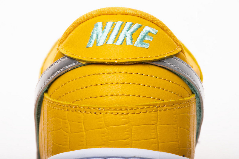 nike dunk low pro og qs canary yellow bv1310-700