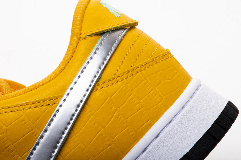 nike dunk low pro og qs canary yellow bv1310-700