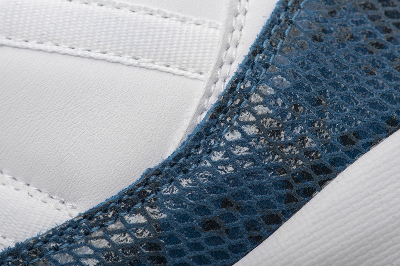 air jordan 11 low blue snakeskin cd6846-102