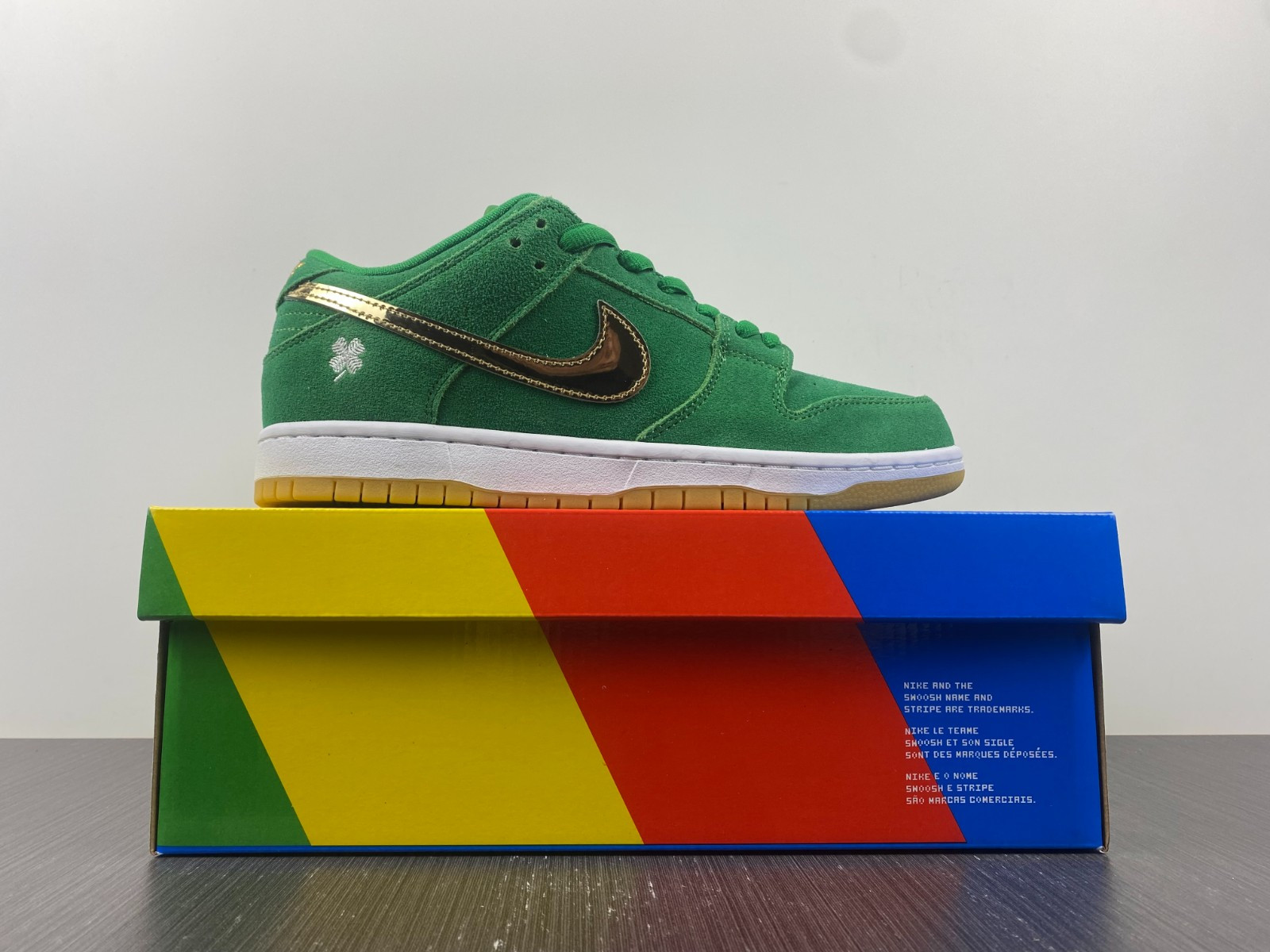 nike sb dunk low st. patty