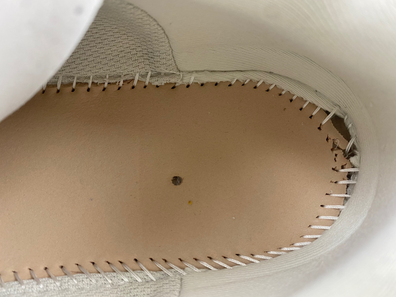 Ba*len*cia*ga defender sneaker