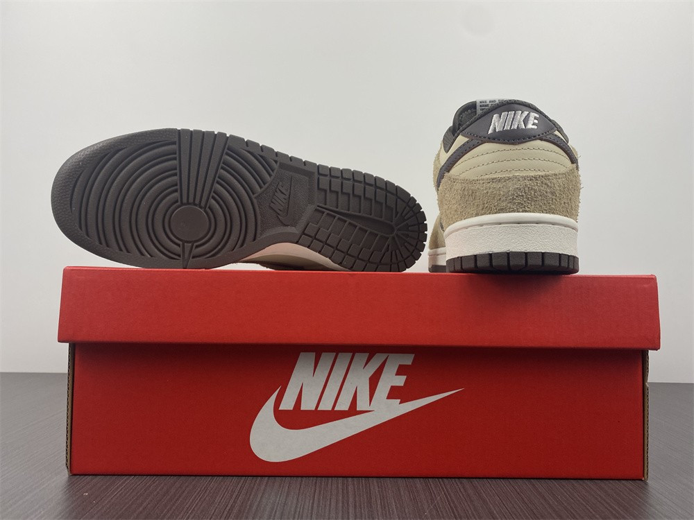 nike dunk low retro prm animal pack giraffe dh7913-200