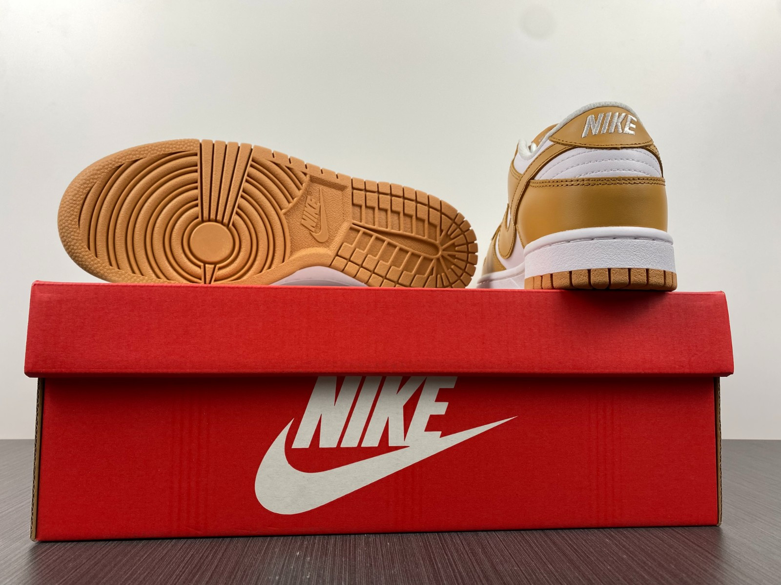 nike dunk low "harvest moon" dd1503-114