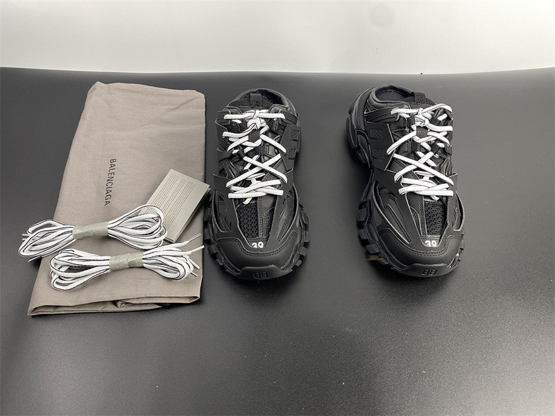 Ba*len*cia*ga track tranier 3.0