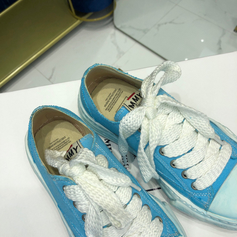 mmy sneaker 0066
