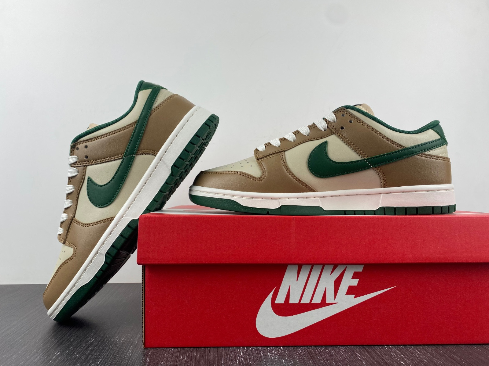 nike dunk low retro rattan gorge gree fb7160-231